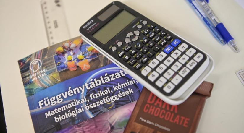 Itt vannak a matek próbaérettségi feladatai közép- és emelt szinten