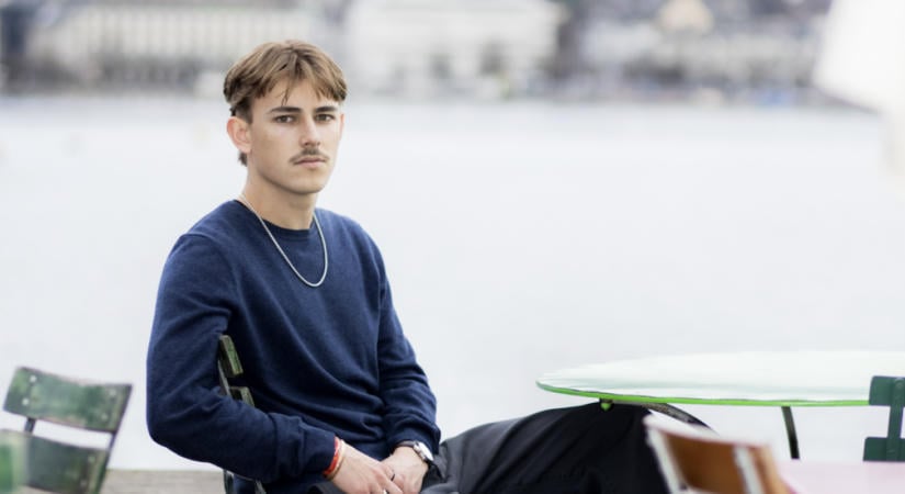 A Z generáció Thomas Mannja Budapestre érkezik: a svájci-magyar csodagyerek, akit amerikai sztárok imádnak
