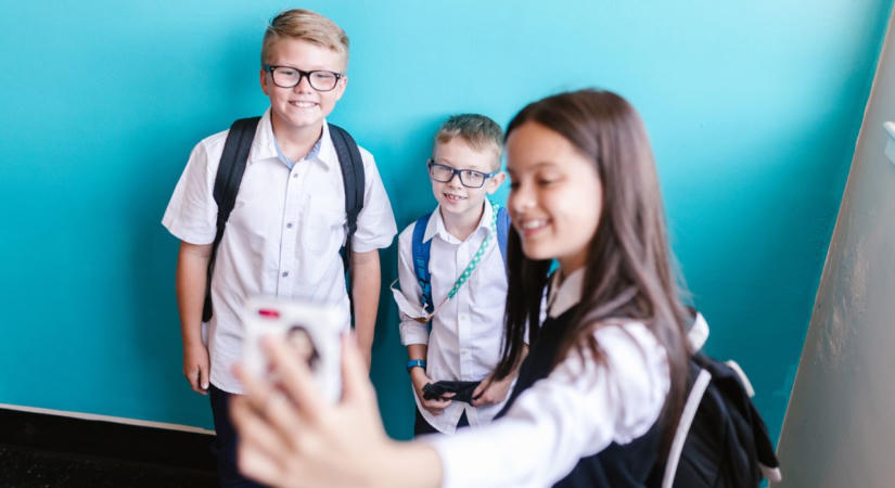 A csehek nagy többsége támogatja a mobiltelefonok betiltását az iskolákban