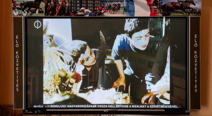 Furcsa körülmények között elnapolták a Független Közmédia Testület három tagjelöltjének meghallgatását