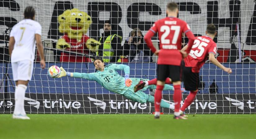 Két 11-essel verte a Leverkusen a Bayernt, de a bíró elsőre mindkét esetet kamuesésnek látta