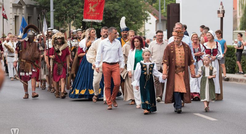 Jelmezes felvonulás a 17. Nádasdy Fesztiválon