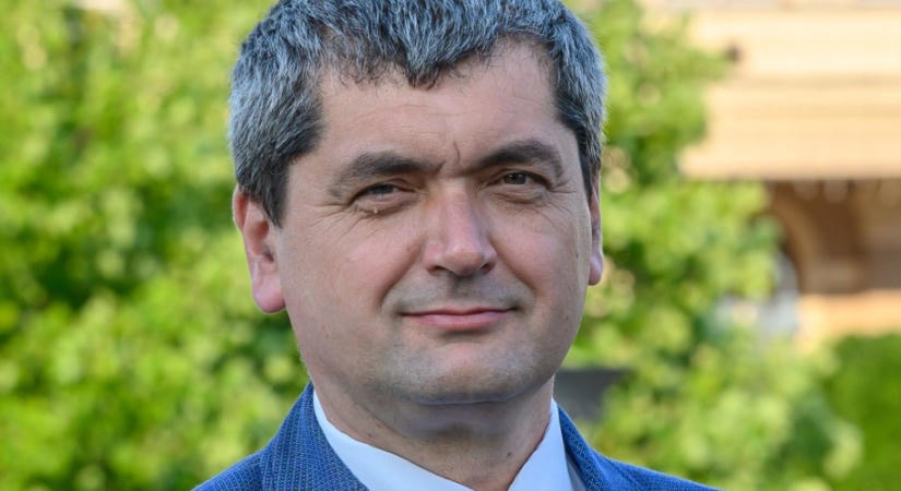 “A tisztelet, a becsület még mindig többet ér” – sorra gratulálnak Kocsis Jánosnak, Hajdúböszörmény új polgármesterének