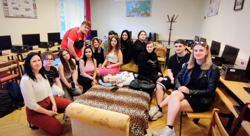 Azt mondták, a kétéves kort sem éri meg – egyetemista lett az SMA-val élő Lisztes Nárcisz