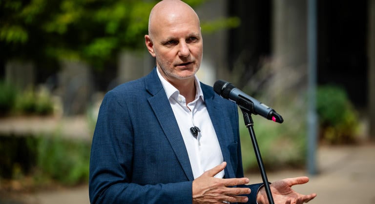 Leállt több kormányzati oldal, Tanács Zoltán informatikai kockázatra figyelmeztetett