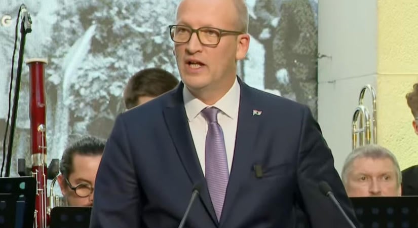 Tarr Zoltán: „Az agressziót nem nevezhetjük békének, és az alávetettséget nem nevezhetjük szuverenitásnak”