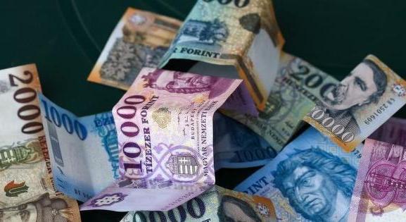 Elernyülten ébredt a forint, no de ennyire?