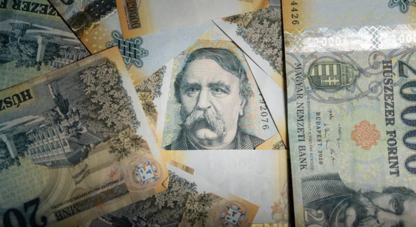 Az OTP volt az ünneprontó, a forinon nem fogott a Fed-döntés: elképesztő ralival vágott vissza a dollárnak és az eurónak