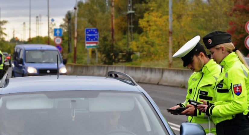 A mobiltelefonnal lefotózott igazolvány nem helyettesíti az eredeti dokumentumot