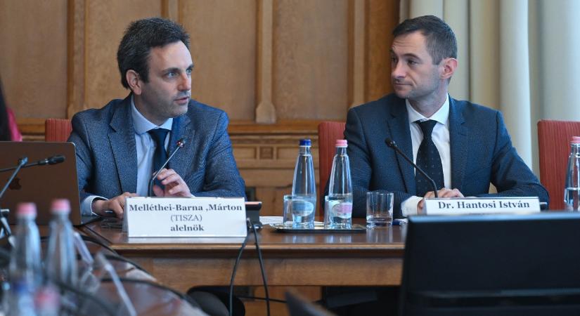 Sulyok Tamás aláírta a devizahiteles eljárások felfüggesztéséről szóló törvényt