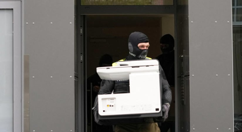 Elmérgesedett gyerekelhelyezési ügy robbantotta ki a legnagyobb német kémbotrányt a hidegháború óta