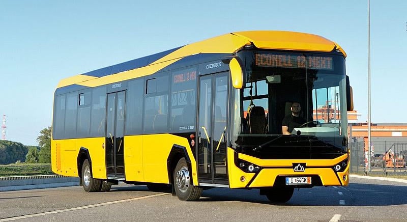 Panaszok érkeztek az új Credobusokra, feltételt szabott a MÁV