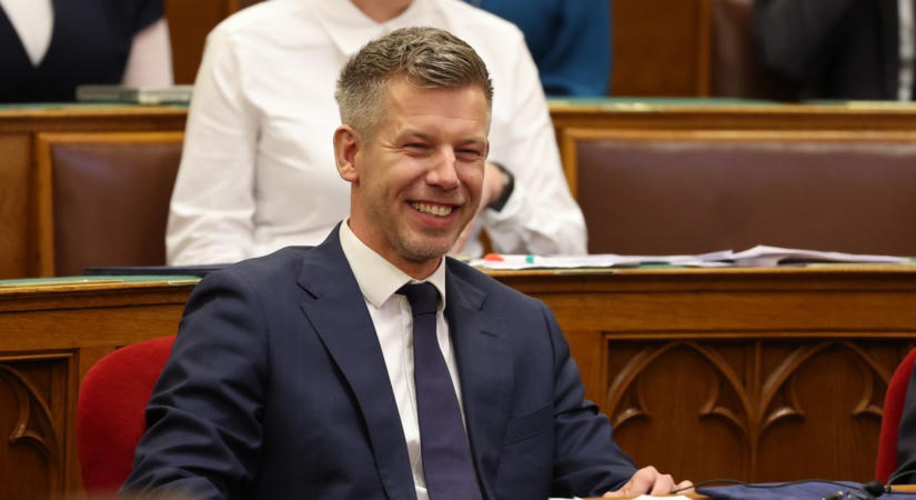 Csökkentették Magyar Péter fizetését: nagy változás jön a közigazgatásban