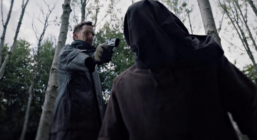 Megérkezett az első előzetes Guy Ritchie új akcióthrillerjéhez, a Wife & Doghoz, amelyben Benedict Cumberbatch mindenkit szétlő és -üt, aki az útjába kerül