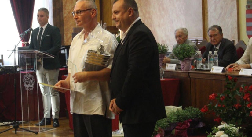 Túlélték a perzselő nyarat: kiderült, melyek Eger leggyönyörűbb kertjei! – listán a díjazottak!