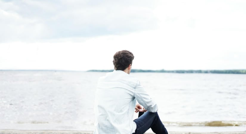 Nem sír, nem panaszkodik, mégis bajban van? Így ismerheted fel a férfi depressziót