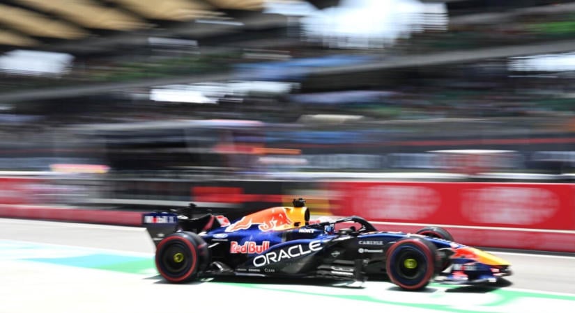 Verstappen nyitott az élen a „hamis Bahreiben”