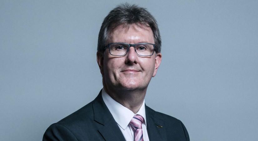 A londoni parlament épületében erőszakolhatott meg egy nőt a korábbi északír pártvezér