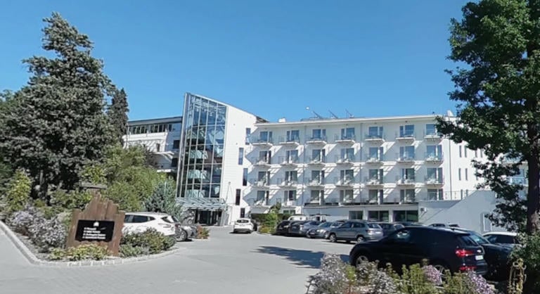 Hackerek törtek be a népszerű magyar hotel rendszerébe, szinte mindent megbénítottak