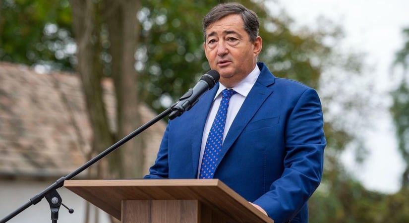 Máris megérkezett a Tisza-kormány válasza Mészáros Lőrincnek, Vitézy Dávid postázta: ebből még nagy baj lehet
