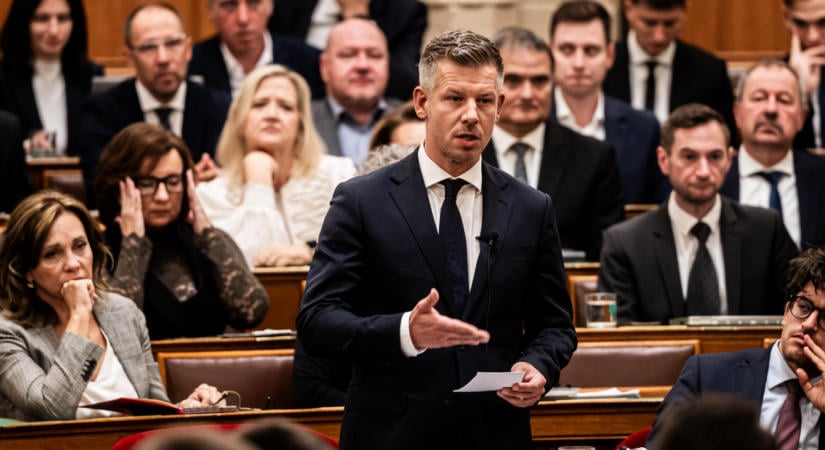 Beszédet mond a köztársasági elnök, a Fidesz bojkottot hirdetett - Az Országgyűlés ülése