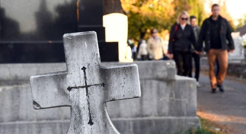 Autóval indul a miskolci temetőbe? Fontos korlátozásra kell készülni mindenszentekkor
