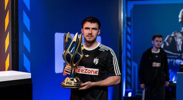 Coolio nem megy sehová, hosszabbít kulcsembereivel a FUT