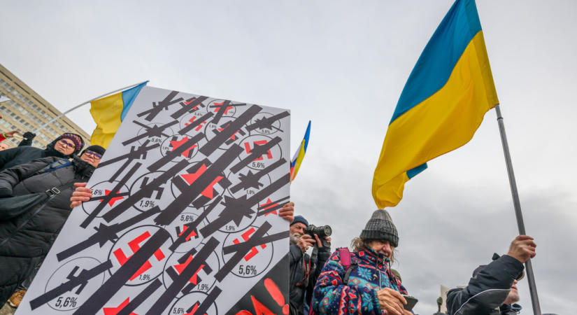 Fél az oroszoktól a kormány, úgyhogy nem foglalkozik az ukrán kárpótlással - Fico tagad