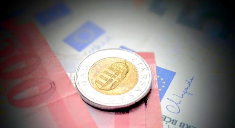 A forintot is megrázkódtatások érték