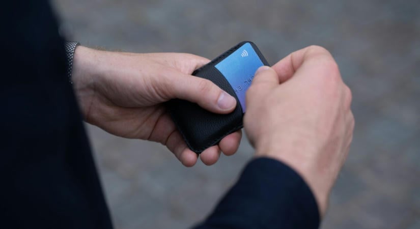 Egymilliárd forintnak megfelelő váltságdíjat követelnek a Revoluttól a hackerek az ügyfelek ellopott adataiért