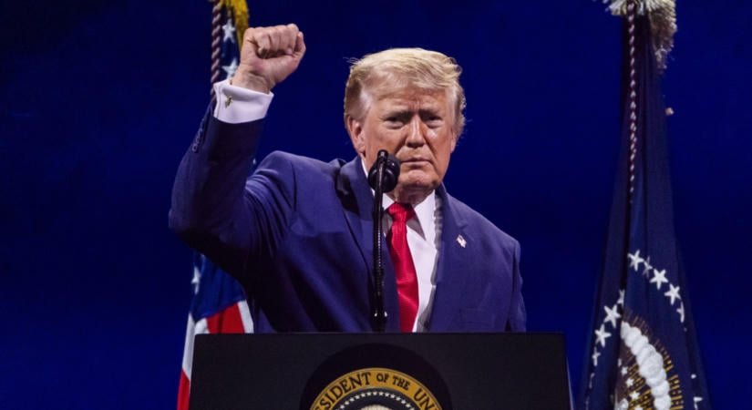 Érkezik a megtorlás? – Szembefordulnak a szövetségesei Donald Trumppal, de így is elsöpörheti őket a cunami