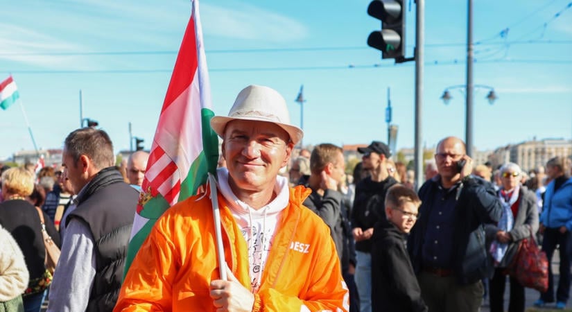 „Lélekben Orbán Viktor itt van velünk” – Így emlékezett Budapest október 23-án – videó