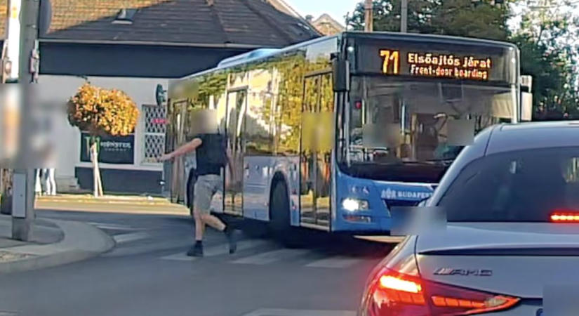 Olimpikonként kellett futnia a zebrán, hogy ne vasalja ki a 71-es busz