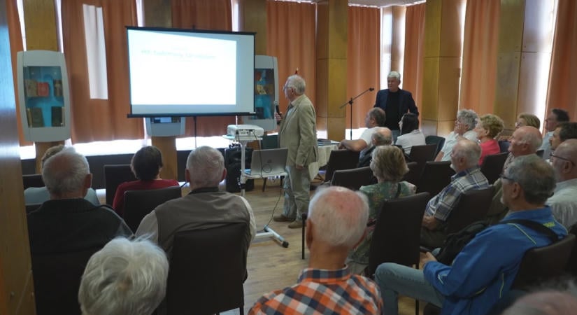A hit, tudomány és társadalom kapcsolata állt a középpontban