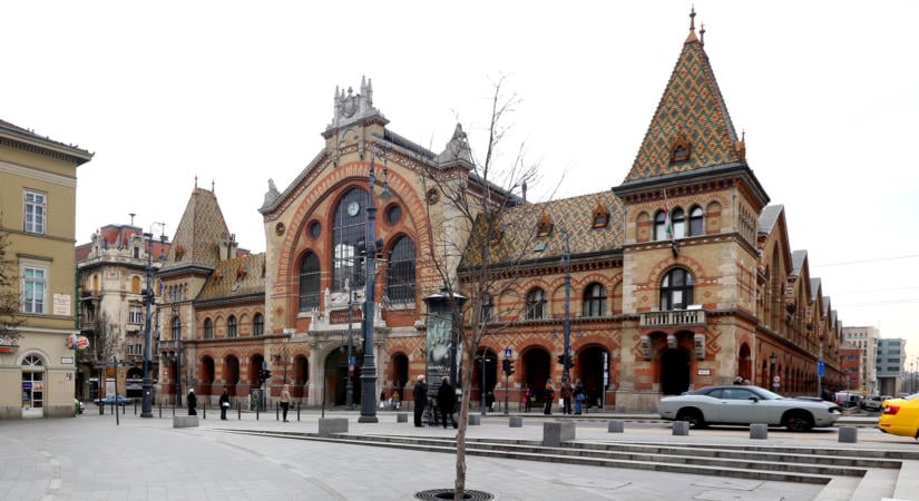 Kiüresedés vagy turistacsapda – milyen jövő várhat Budapest vásárcsarnokaira?