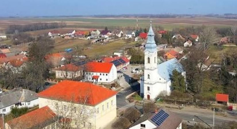 Két keréken fedezhetik fel Nagydorogot a turisták