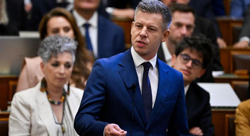 Nagy aggodalomra ad okot a kétharmados túlhatalommal történő visszaélés