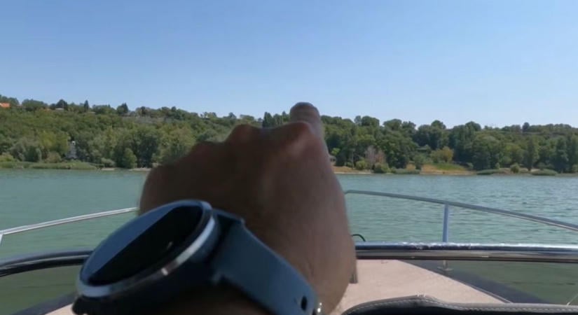 Vízbe esett repülőgépet, elsüllyedt hajót keresnek a búvárrégészek a Balatonban (képek, videó)