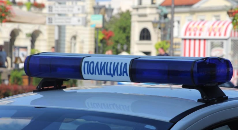 Egy 15 éves fiú meghalt, miután egy kortársa hátba rúgta