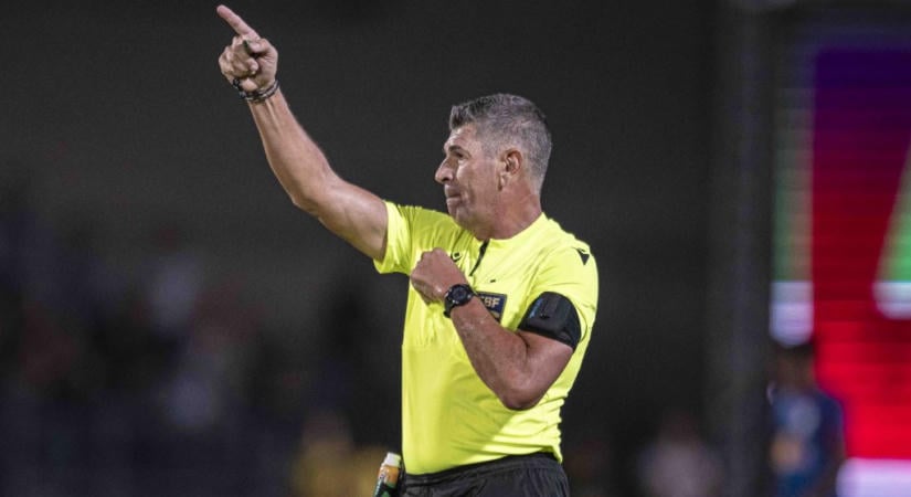 Megható, hogyan búcsúztak 32 év után egy brazil játékvezetőtől