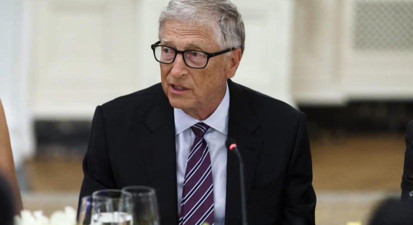 Bill Gates szigorúbb szabályozást sürget a mesterséges intelligencia körül