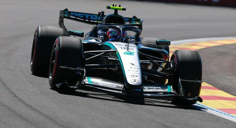 Történelmi pillanat: Hatalmas mérföldkőhöz érkezett a Mercedes az F1-ben