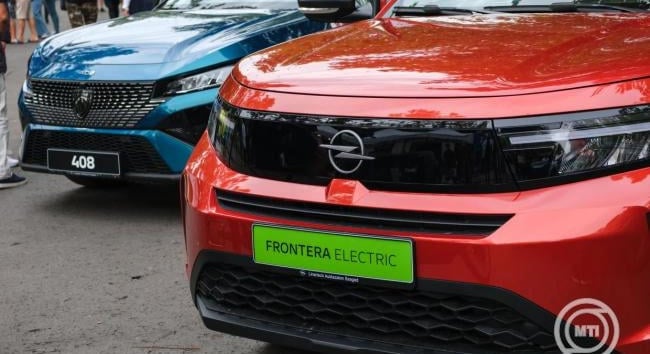 Stratégiai partnerségben fejleszti elektromosautó-töltőhálózatát a Lidl Magyarország és az MVM Mobiliti