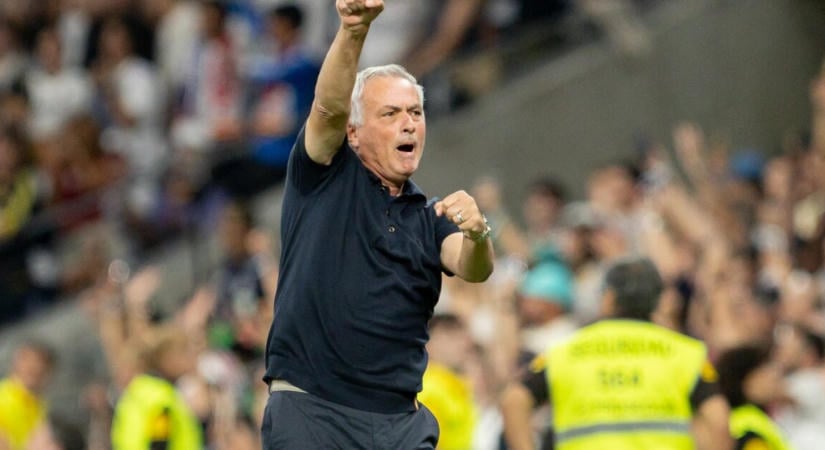 José Mourinho a Liverpool védőjével erősítené meg a Real Madridot