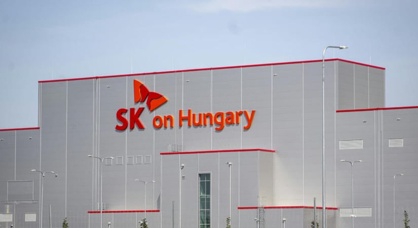 Újabb százmillió forintos bírságot kapott az iváncsai akkumulátorgyár