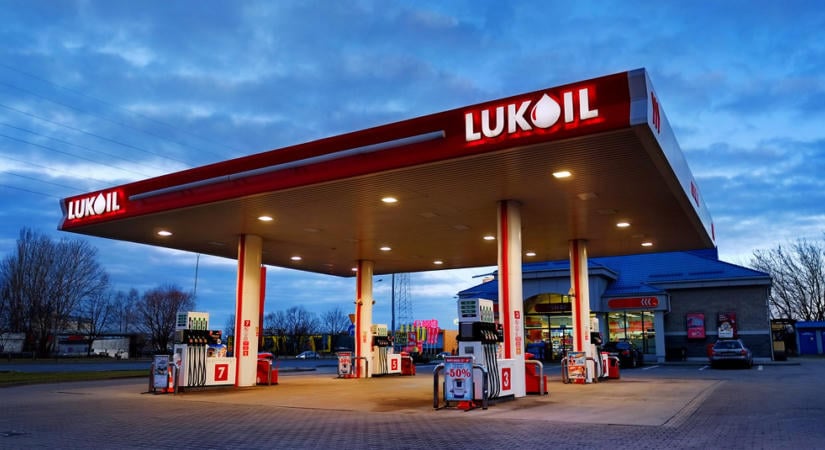A béke plusz üzlet: Putyin a Lukoil vagyonát is bevinné az alkuba