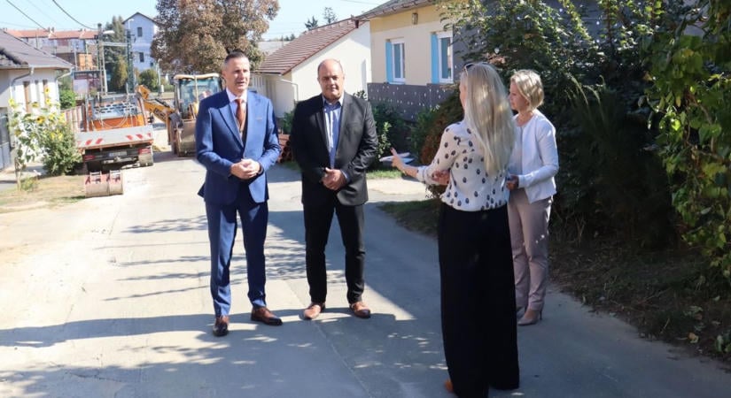 Előbb a közművek, utána az útburkolat – ez az utca is így újul meg Zalaegerszegen (galéria, videó)