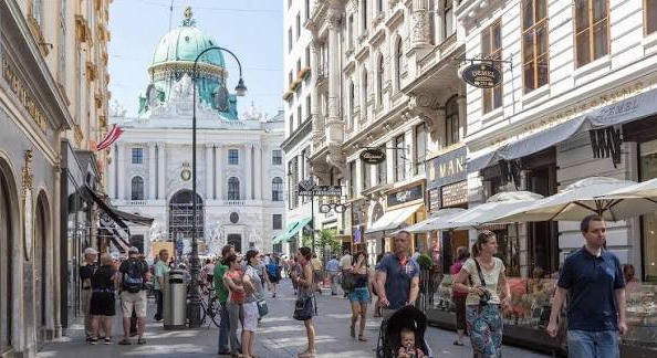 Elítéltek két belarusz állampolgárt Ausztriában: milliárdos hadiárut juttattak az oroszoknak