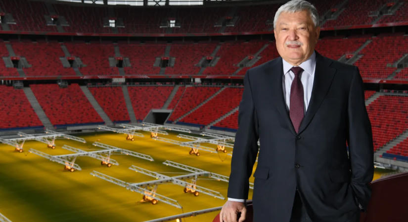 „Ezzel teljessé vált a gyűjteményünk” – Csányi Sándor a Puskás Arénának ítélt Konferencialiga-döntőről