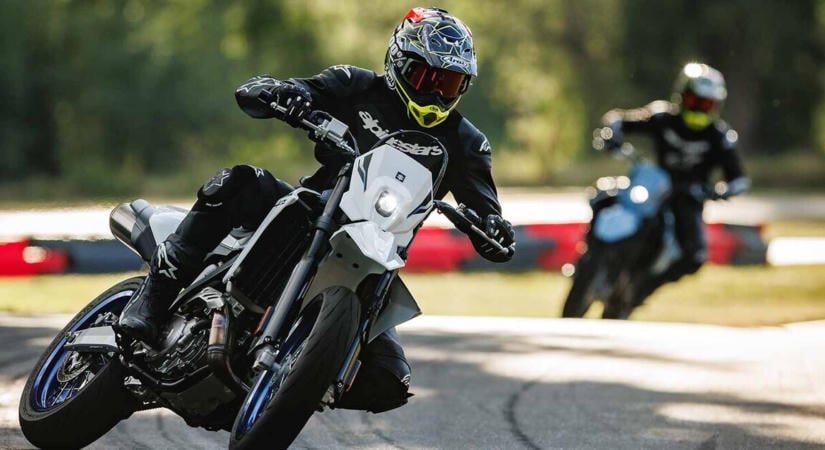Próbáld ki a Suzuki négyszázas modelljeit! - Ingyenes tesztnapot a pályán